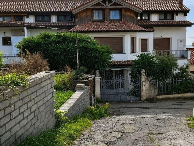 Casa in vendita a Ferentino, Lazio