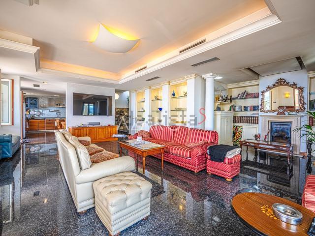 Casa in vendita a Ospedaletti, Liguria
