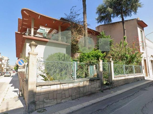 Casa in vendita a Vittoria, Sicilia