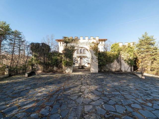 Casa in vendita a Varano De' Melegari, Reggio Emilia