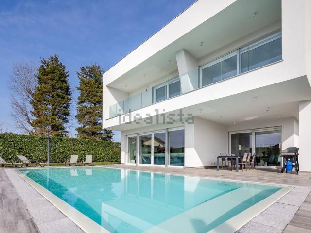 Casa in vendita a Guanzate, Lombardia