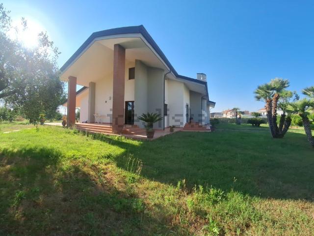 Casa in vendita a Cancello Ed Arnone, Campania