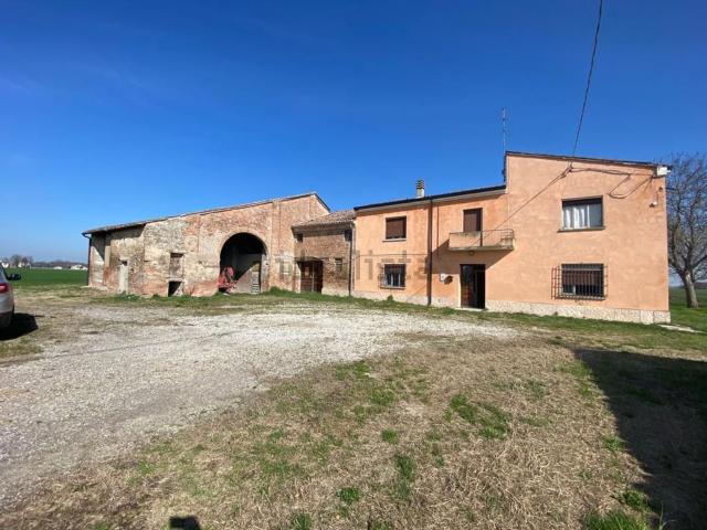 Casa in vendita a Quistello, Lombardia