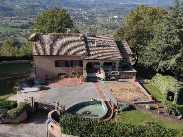 Casa in vendita a Arpino, Lazio