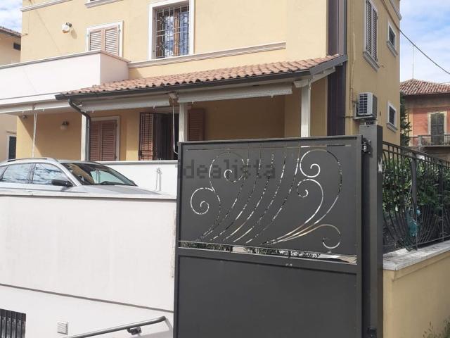Casa in vendita a San Lazzaro, Marche