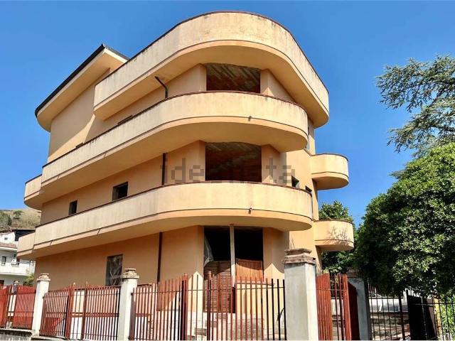 Casa in vendita a Calabria, Cosenza