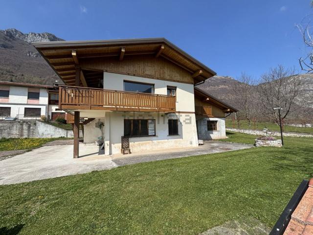 Casa in vendita a Longarone, Veneto