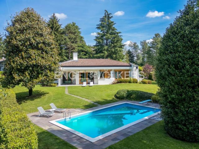 Casa in vendita a Carimate, Lombardia