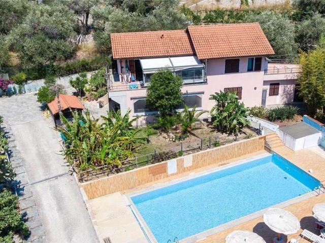 Casa in vendita a Bordighera, Liguria