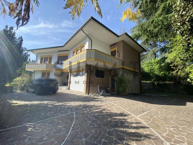 Casa in vendita a Schio, Veneto