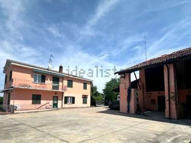 Casa in vendita a Retorbido, Lombardia