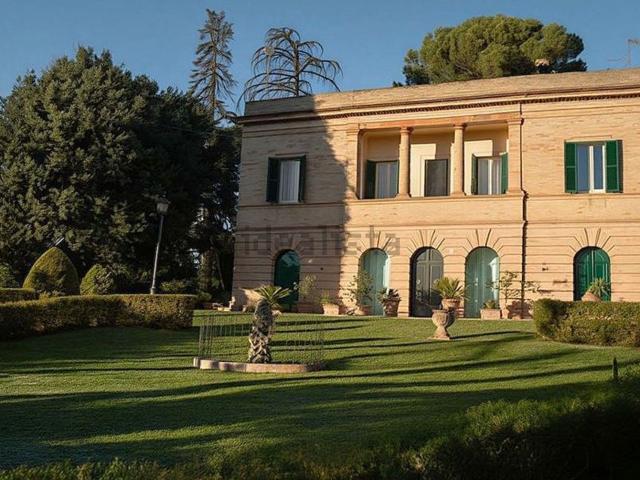 Casa in vendita a Castelnuovo, Marche