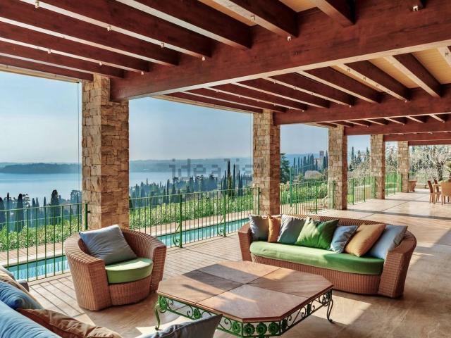 Casa in vendita a Comunità Montana Parco Alto Garda bresciano, Gardone Riviera