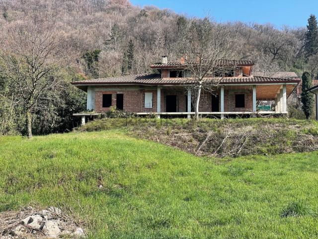Casa in vendita a Faedis, Friuli-Venezia Giulia