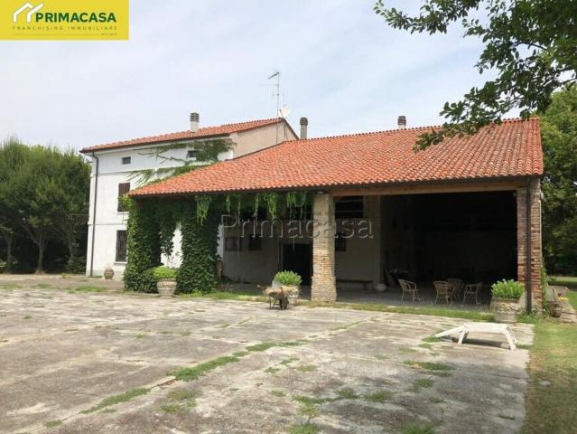 Casa in vendita a Gussola, Cremona