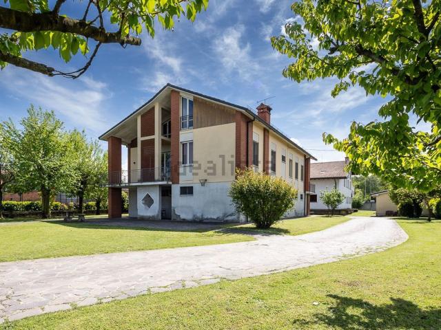 Casa in vendita a San Colombano Al Lambro, Lombardia