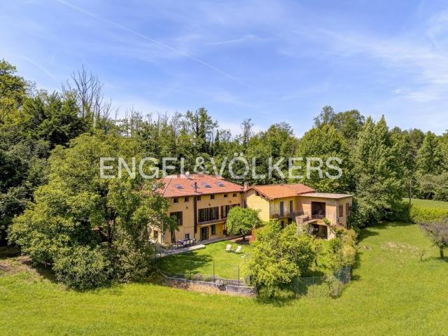 Casa in vendita a Castello Di Brianza, Lombardia