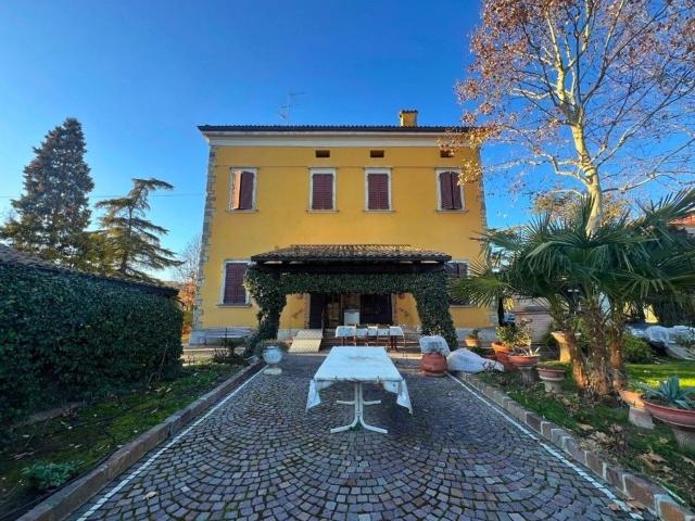 Casa in vendita a Colline Matildiche, Re