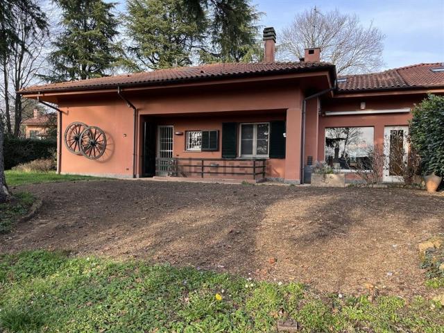 Casa in vendita a Correzzana, Lombardia