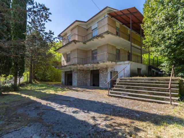 Casa in vendita a Castel Sant'angelo, Lazio