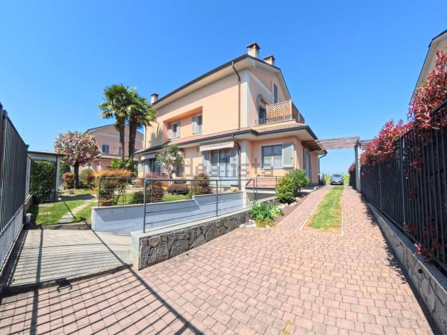 Casa in vendita a Ozzero, Lombardia