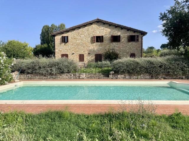 Casa in vendita a Marche, Fermo
