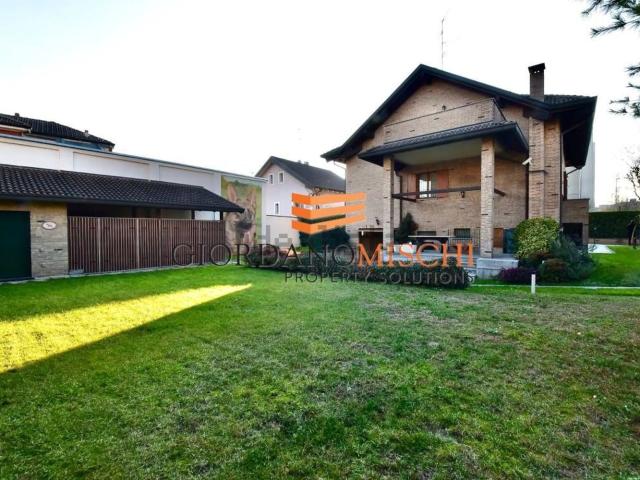 Casa in vendita a Monza, Molinetto