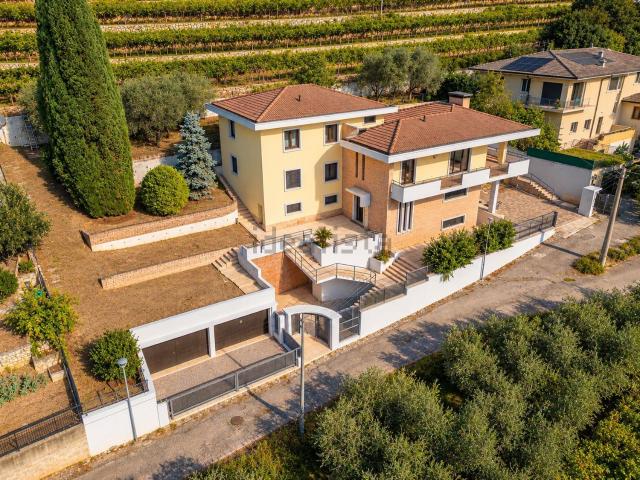 Casa in vendita a Arbizzano, Negrar di Valpolicella