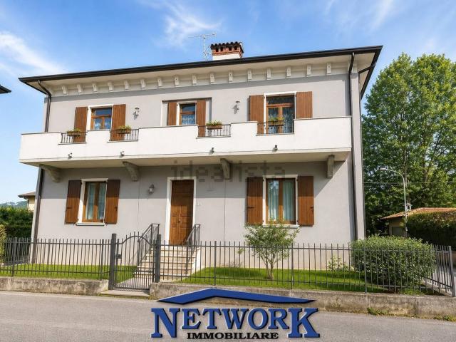 Casa in vendita a Prevalle, Lombardia