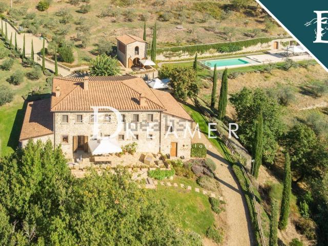 Casa in vendita a Cennina, Bucine