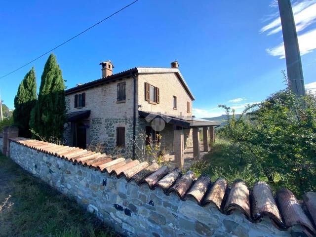 Casa in vendita a Varano De' Melegari, Reggio Emilia