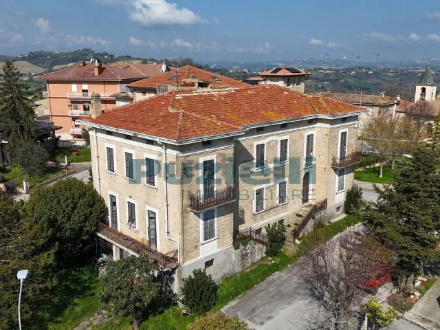 Casa in vendita a Marche, Fermo