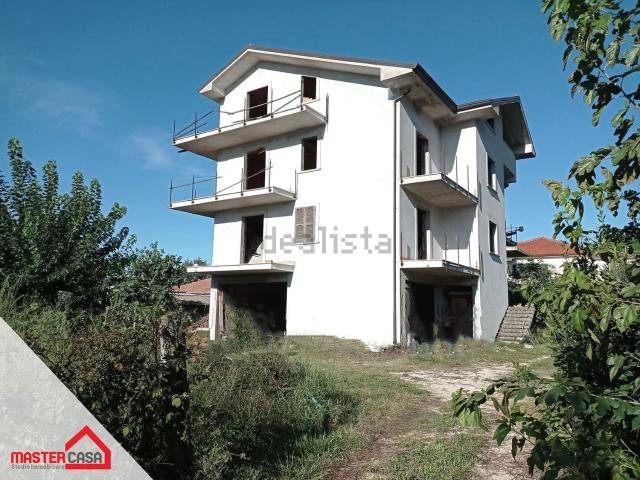 Casa in vendita a Broccostella, Lazio