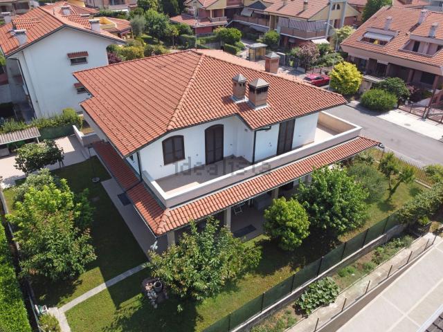Casa in vendita a Cassano D'adda, Lombardia