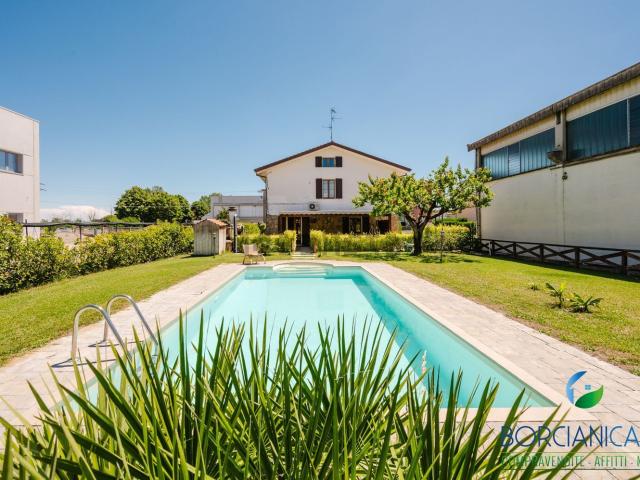 Casa in vendita a Unione Comuni Modenesi Area Nord, San Prospero