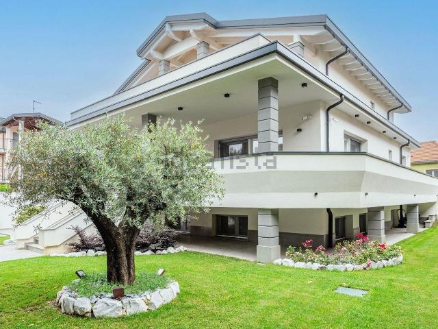 Casa in vendita a Sant'Anna, Arese