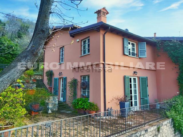 Casa in vendita a Zona Centro, Brescia