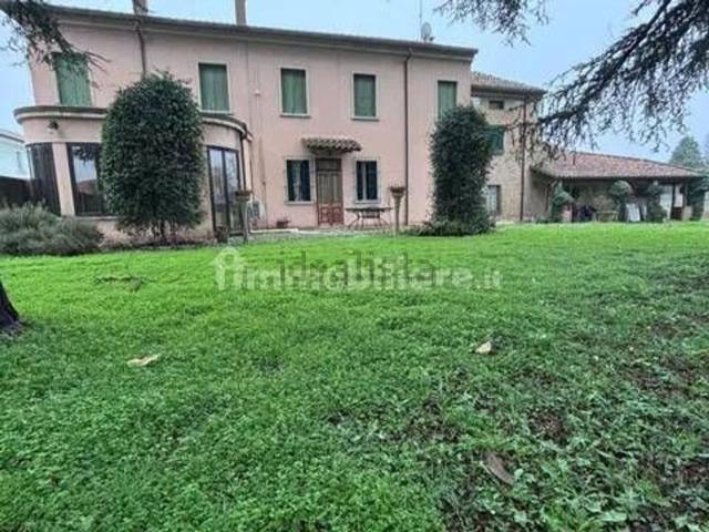 Casa in vendita a Trecenta, Veneto
