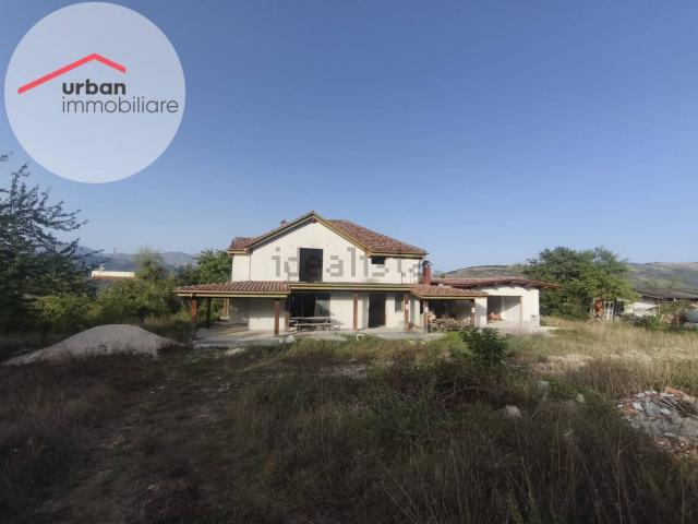Casa in vendita a Roio Piano, L'Aquila