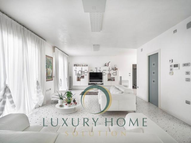 Casa in vendita a Rio, Ponte San Nicolò