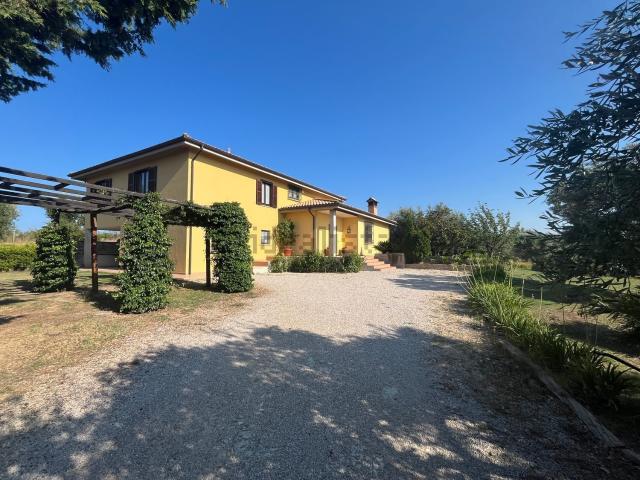 Casa in vendita a Colledoro, Giulianova