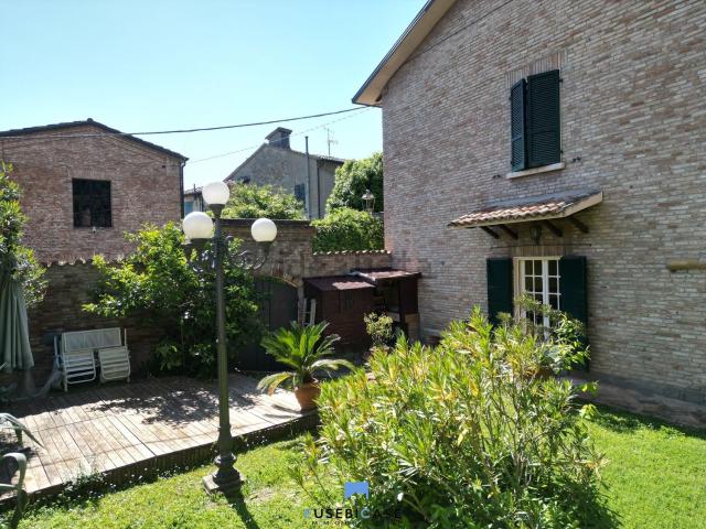 Casa in vendita a Longiano, Reggio Emilia