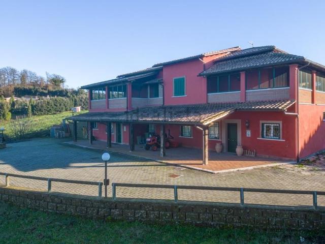 Casa in vendita a Sutri, Lazio