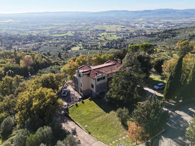 Casa in vendita a Palazzo Del Pero, Toscana