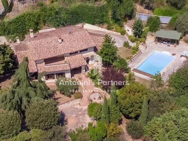 Casa in vendita a Izzalini, Umbria