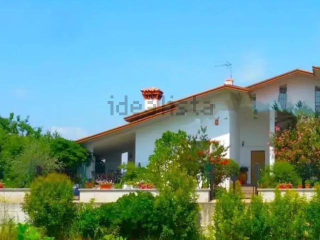 Casa in vendita a Erbusco, Lombardia
