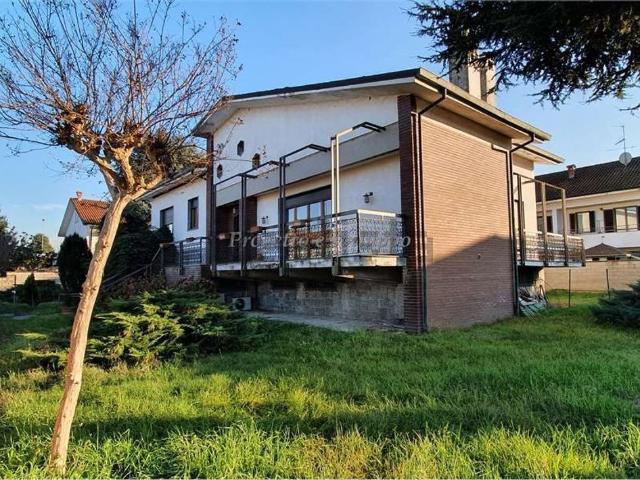 Casa in vendita a Abbiategrasso, Lombardia