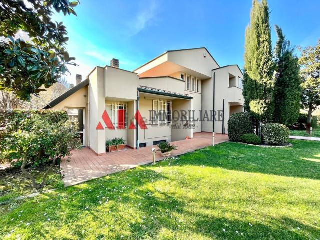 Casa in vendita a Oltrera, Pontedera