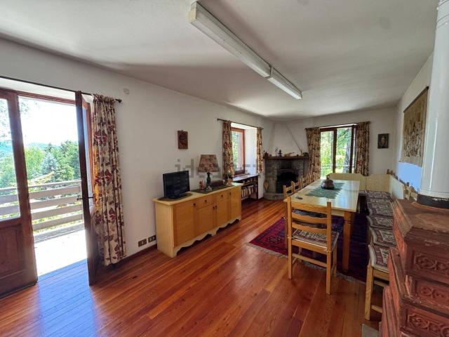 Casa in vendita a Castione Della Presolana, Lombardia