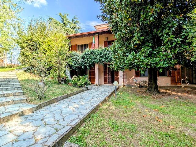 Casa in vendita a Torre D'isola, Lombardia